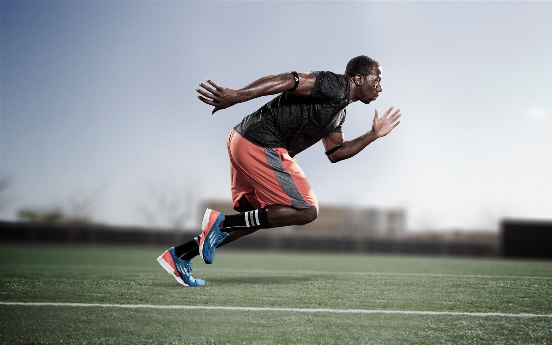 开云·体育官网-魔术防守端提高积极性迫使对方失误，魔术师防守一阵