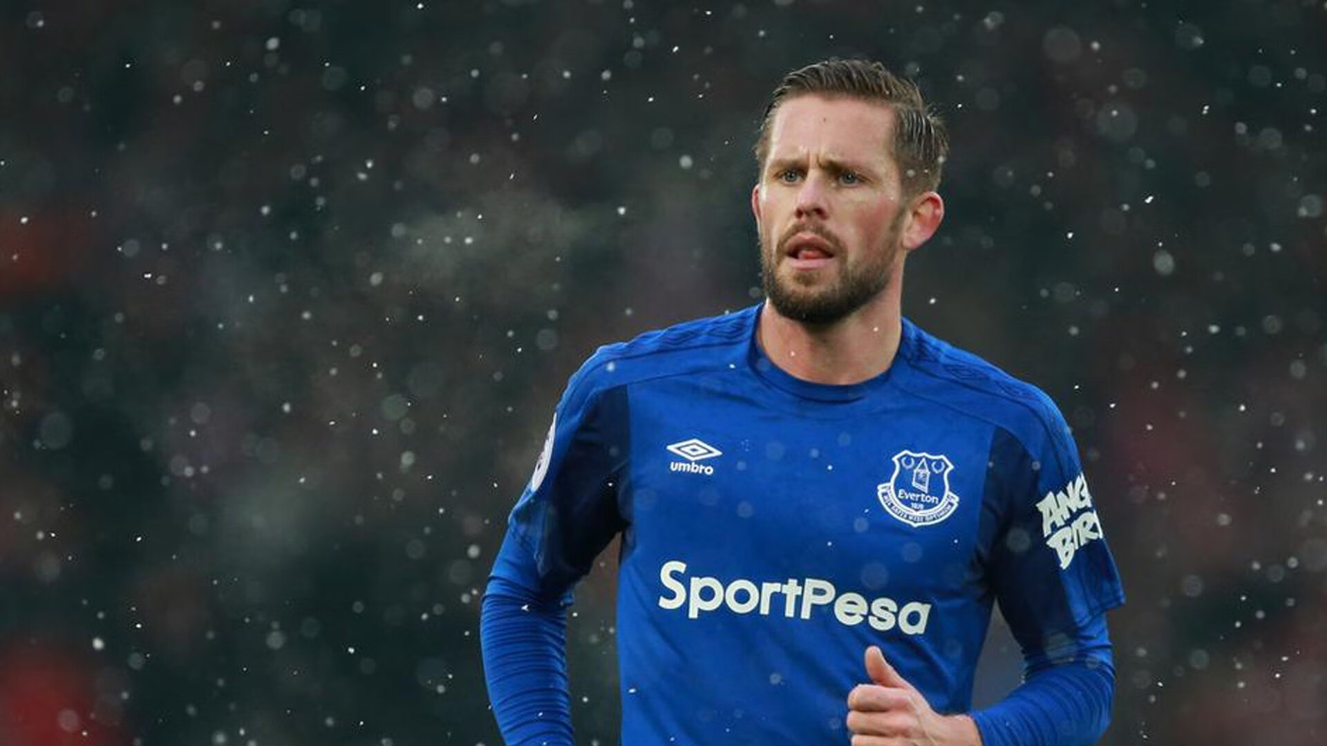 中国足球产业积极布局低碳绿色发展，打造“绿茵行业”新标杆，足球产业规模